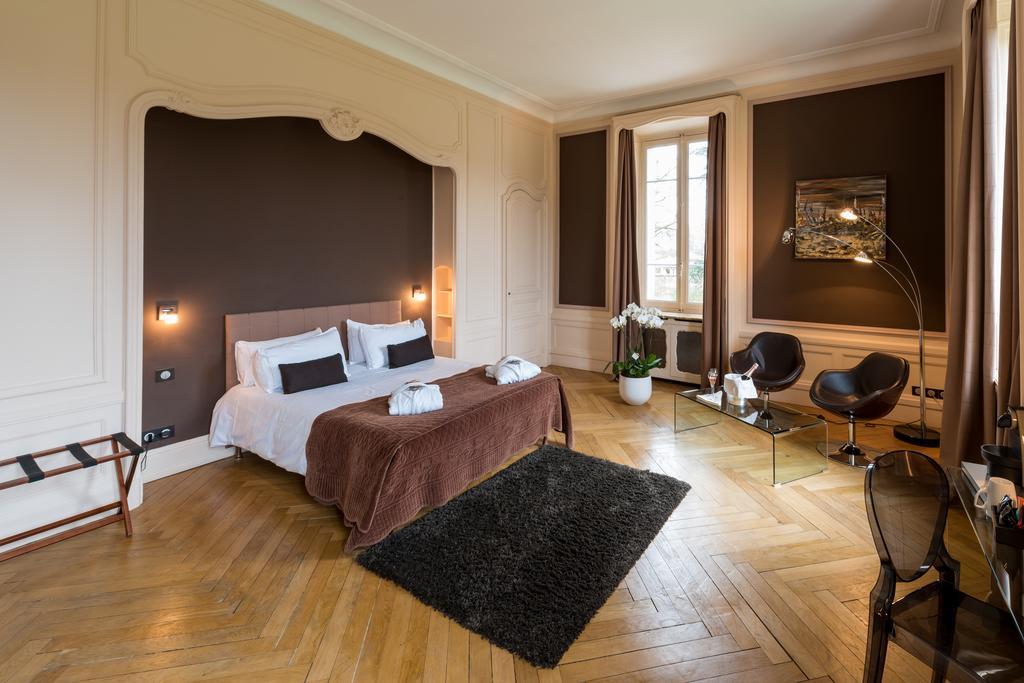 Domaine Des Sequoias - Les Collectionneurs Hotel Ruy-Montceau Eksteriør billede